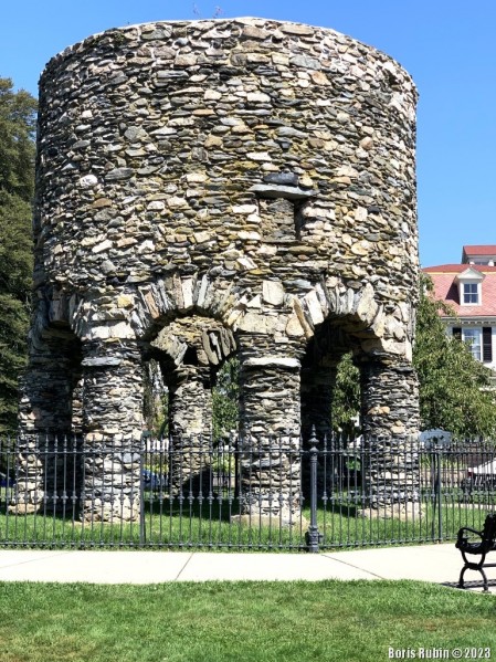 Каменная башня